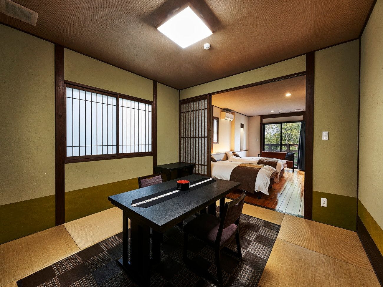 อาคารหลักแยก ชุดโต๊ะ