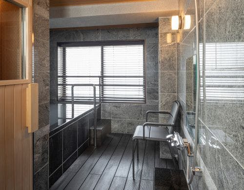 温泉サウナ付き和洋室　７０平米バスルーム