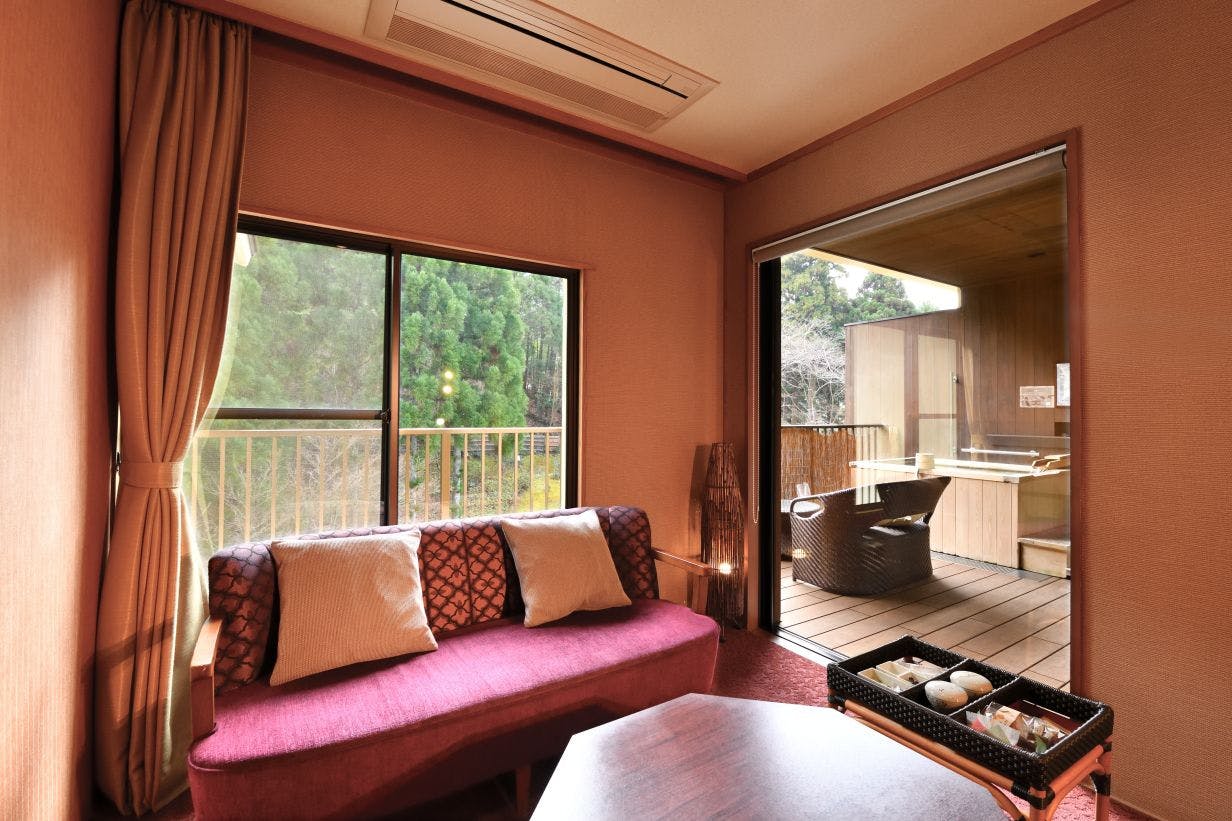 京　YUNOHANA RESORT　翠泉