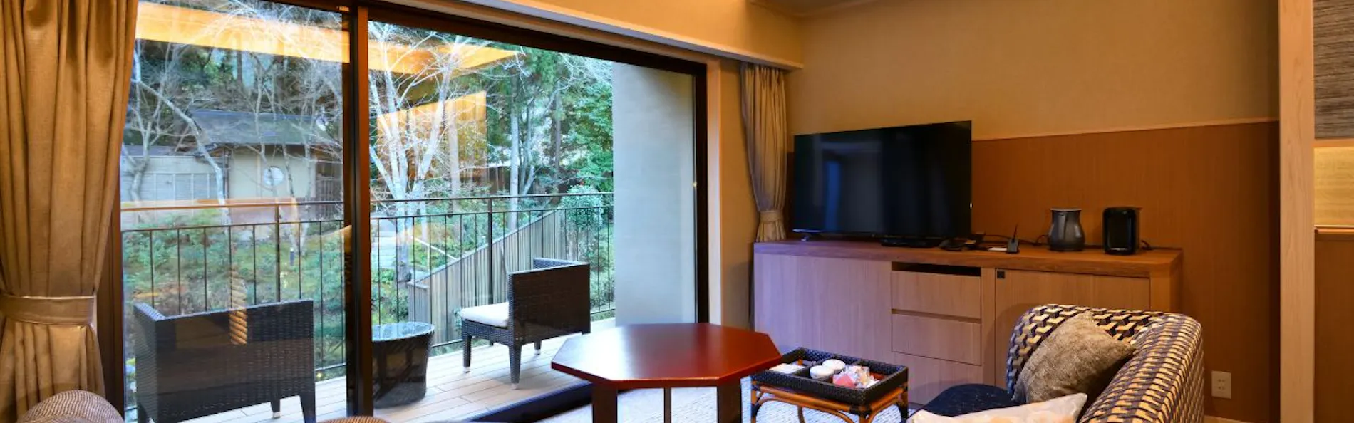 京 YUNOHANA RESORT 翠泉