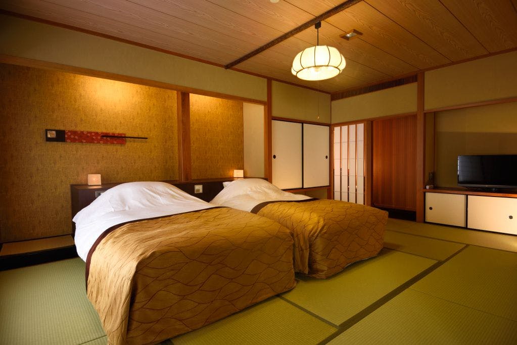京　YUNOHANA RESORT　翠泉