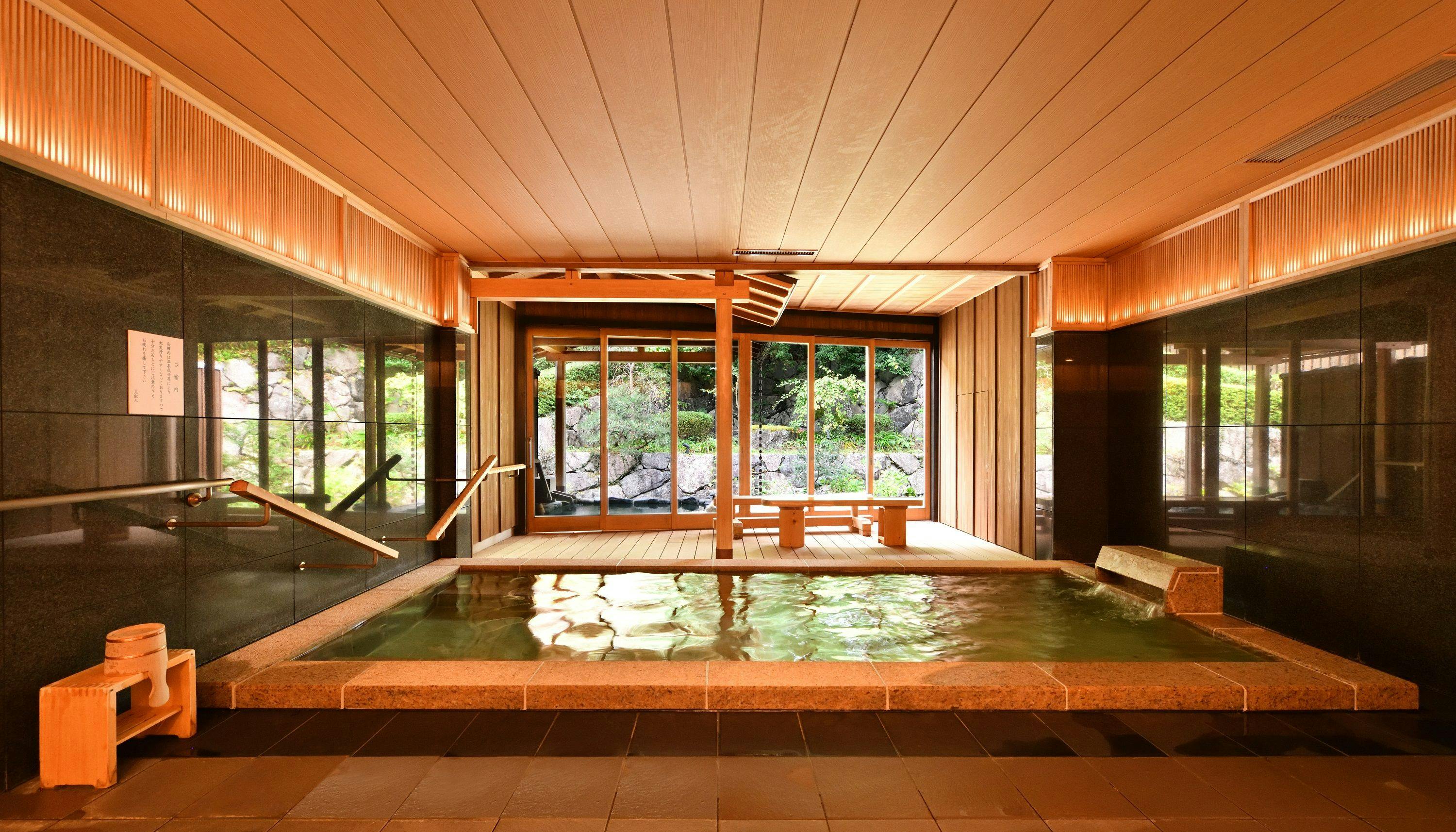 京　YUNOHANA RESORT　翠泉