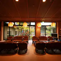 落ち着いた雰囲気のロビーでゆっくり