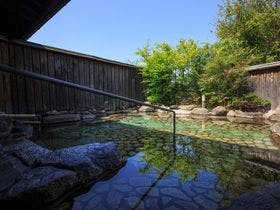 由布院温泉　ゆふいん　名苑と名水の宿　梅園