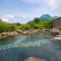 อ่างอาบน้ำกลางแจ้งขนาดใหญ่|อ่างอาบน้ำกลางแจ้งที่มองเห็นภูเขายูฟุ