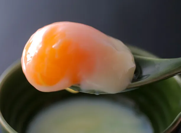 温泉玉子