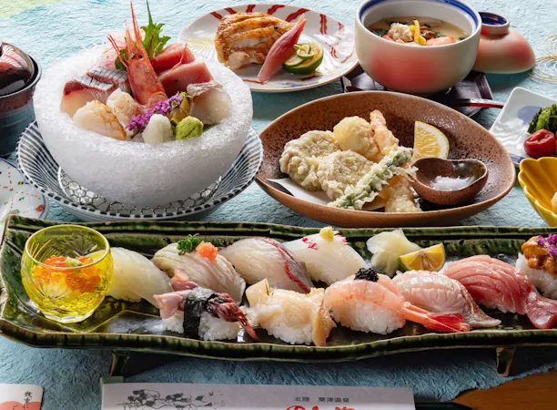 北陸の海の幸を、握りで味わう。