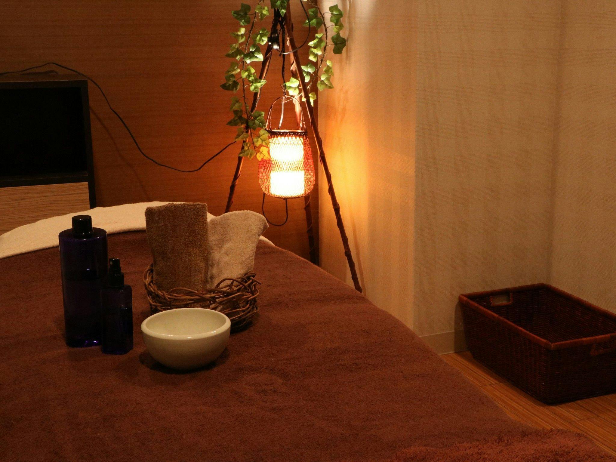 施設：エステサロン