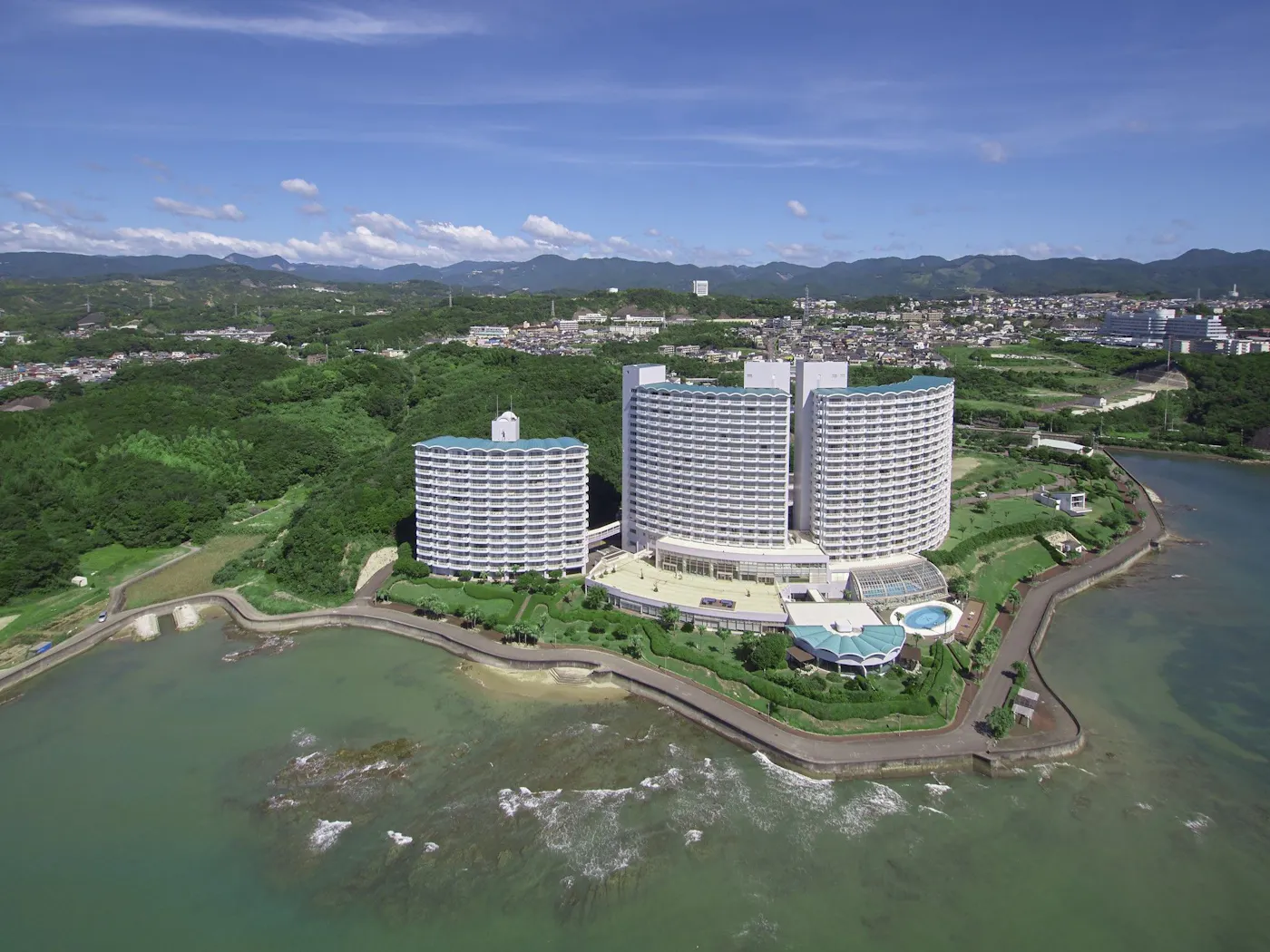 ホテルハーヴェスト南紀田辺：岬に建つホテル