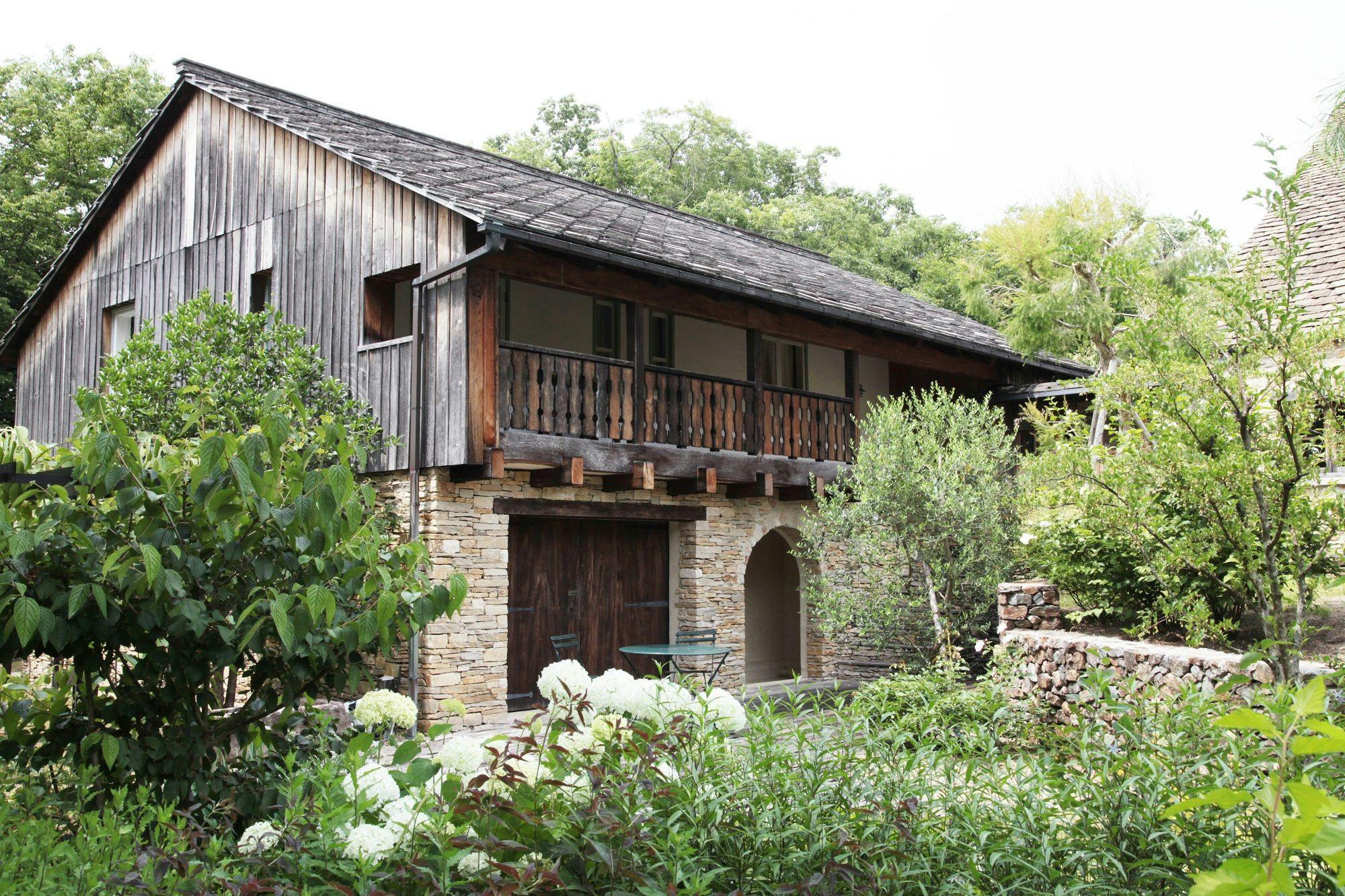 HOTEL HOLIDAY HOME