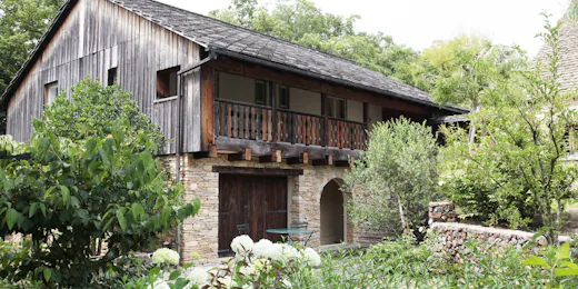 HOTEL HOLIDAY HOME