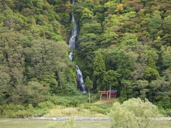 高見屋　最上川別邸　紅