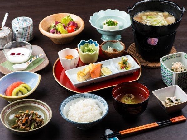 高見屋　最上川別邸　紅