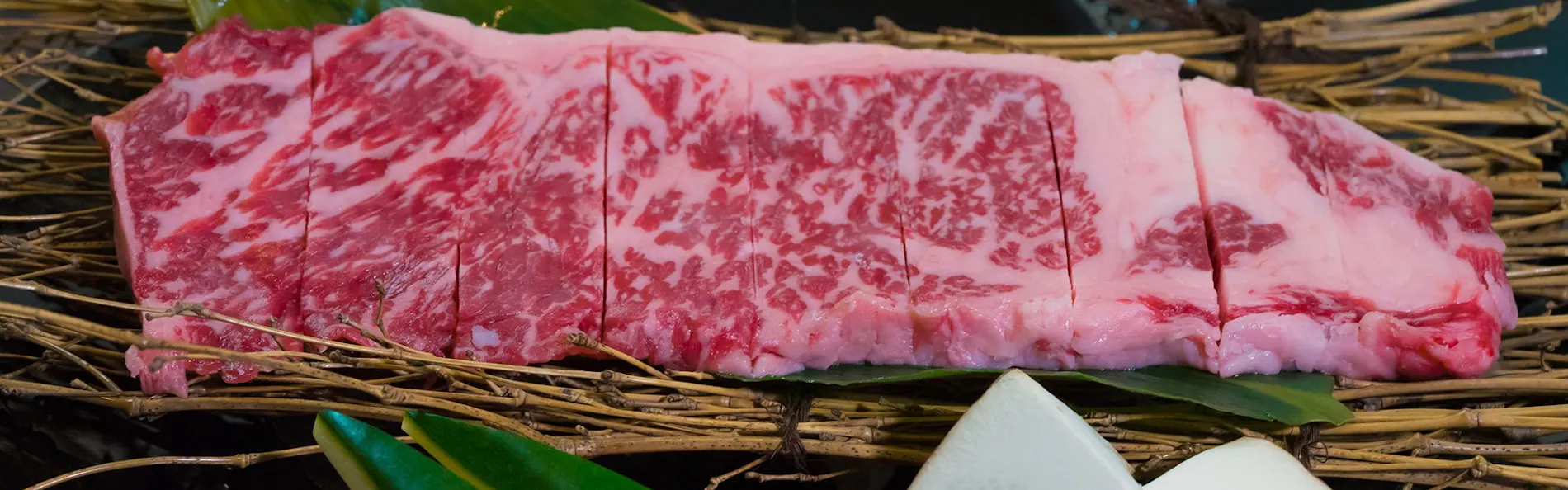 囲炉裏懐石と天然温泉を楽しむ 秘境の隠れ家 やまゆりの宿