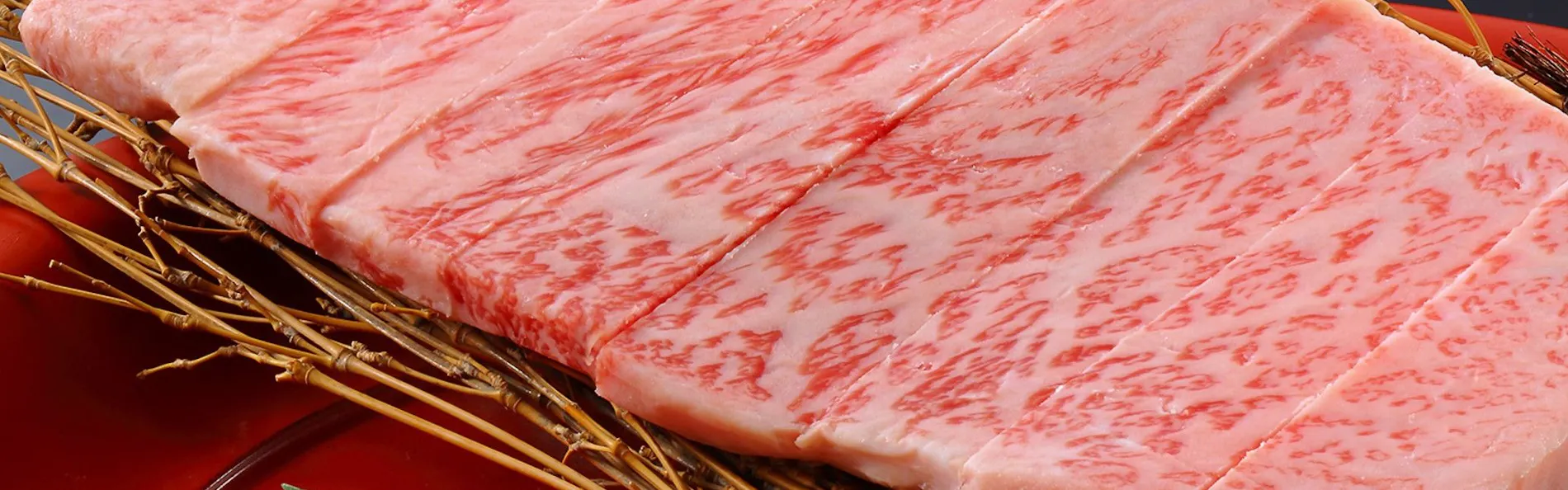 囲炉裏懐石と天然温泉を楽しむ 秘境の隠れ家 やまゆりの宿