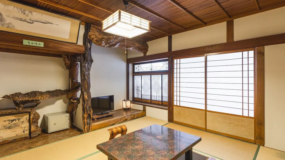 Tsuta Onsen Ryokan - Natural Spring Onsen Bubbling from the Ground -