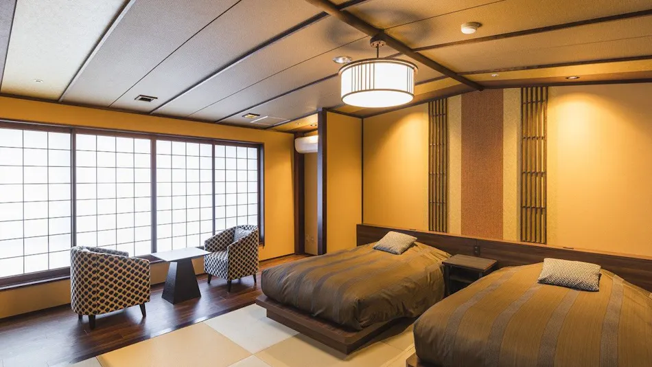Tsuta Onsen Ryokan - Natural Spring Onsen Bubbling from the Ground -