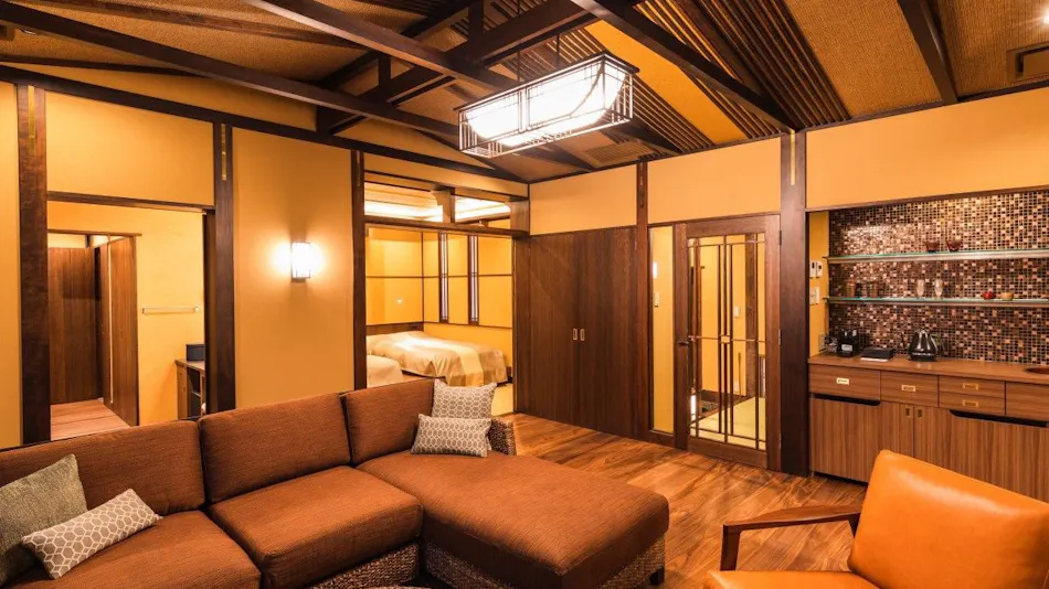 Tsuta Onsen Ryokan - Natural Spring Onsen Bubbling from the Ground -