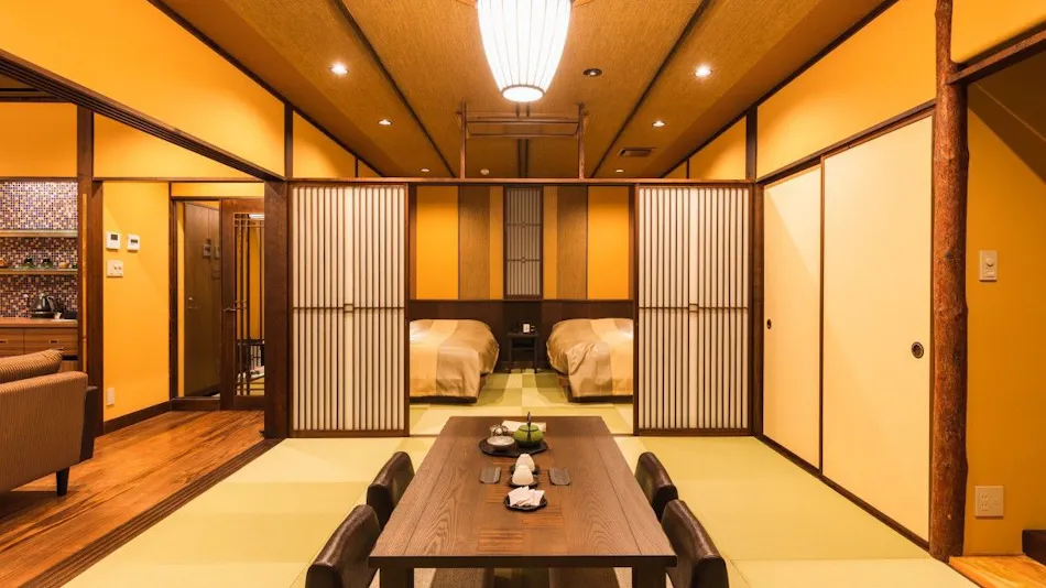Tsuta Onsen Ryokan - Natural Spring Onsen Bubbling from the Ground -
