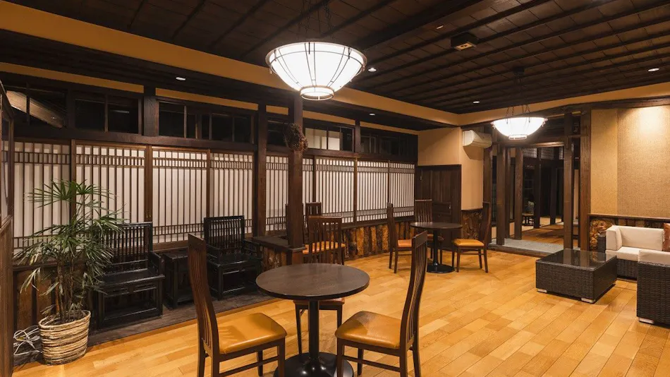 Tsuta Onsen Ryokan - Natural Spring Onsen Bubbling from the Ground -