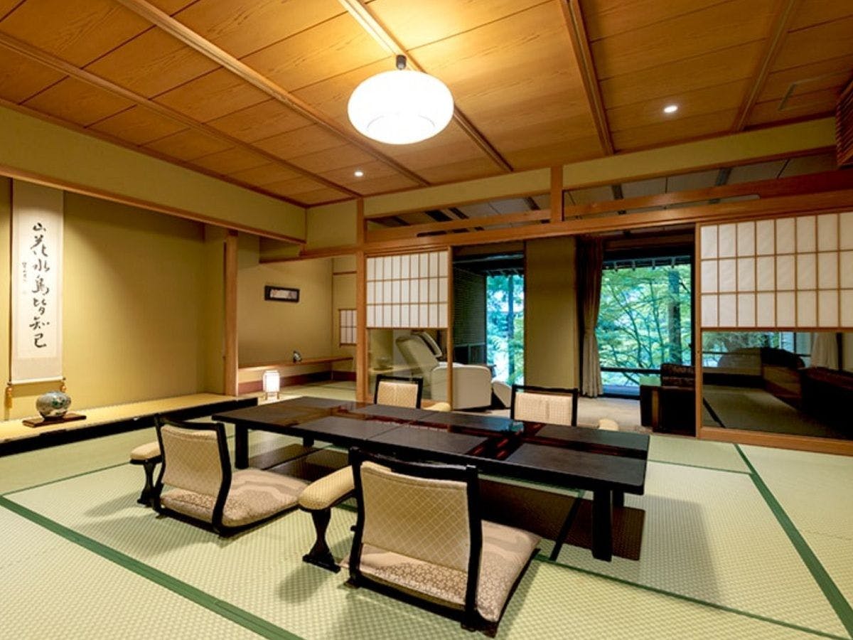 【本館】クラシック和室（露天風呂）