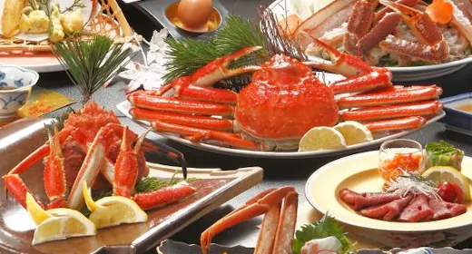 【冬P】鳥取県産の活松葉蟹を半丁使用 旨味凝縮の蟹刺し&焼き蟹を堪能するフルコース「蟹づくし会席」