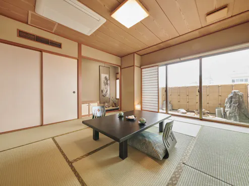 【街側和室8畳】