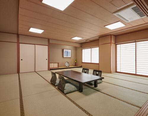 【街側大部屋和室18畳】