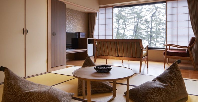 海側 和室8帖次の間付デラックスタイプ シャワー バス付 一泊二食 宝来会席プラン 三陸のあったか料理宿を満喫 旬の三陸魚介を使った自慢のお 料理プラン 浜べの料理宿 宝来館 一休 Com