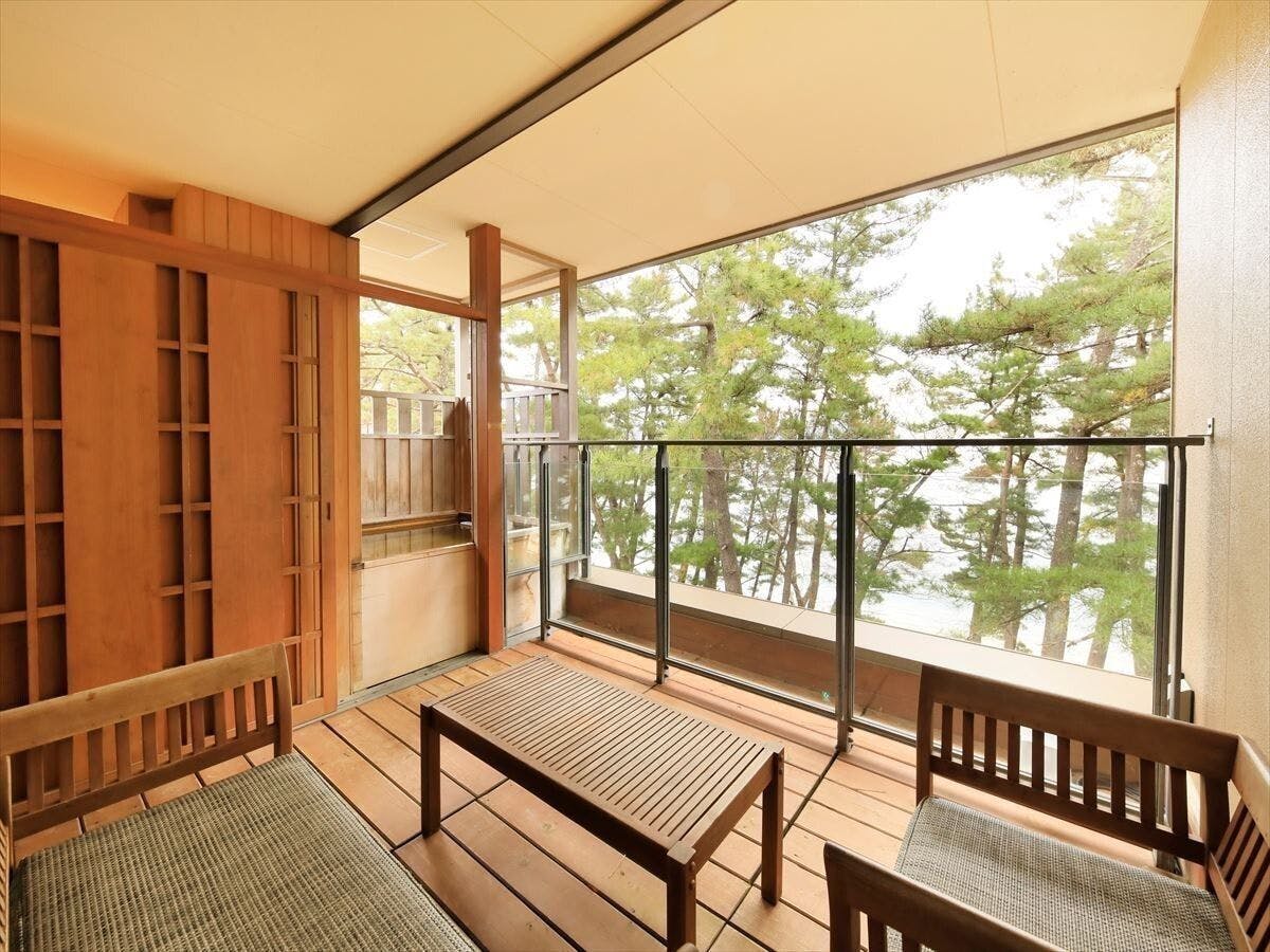 ＜โอเชียนวิว＞ ห้องพักพิเศษแบบญี่ปุ่น-ตะวันตกพร้อมอ่างอาบน้ำกลางแจ้ง