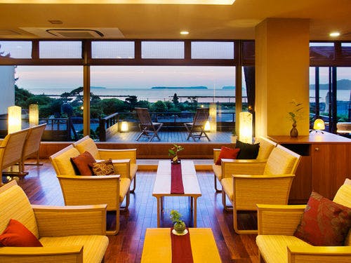 ■ティーラウンジ 宵待ち