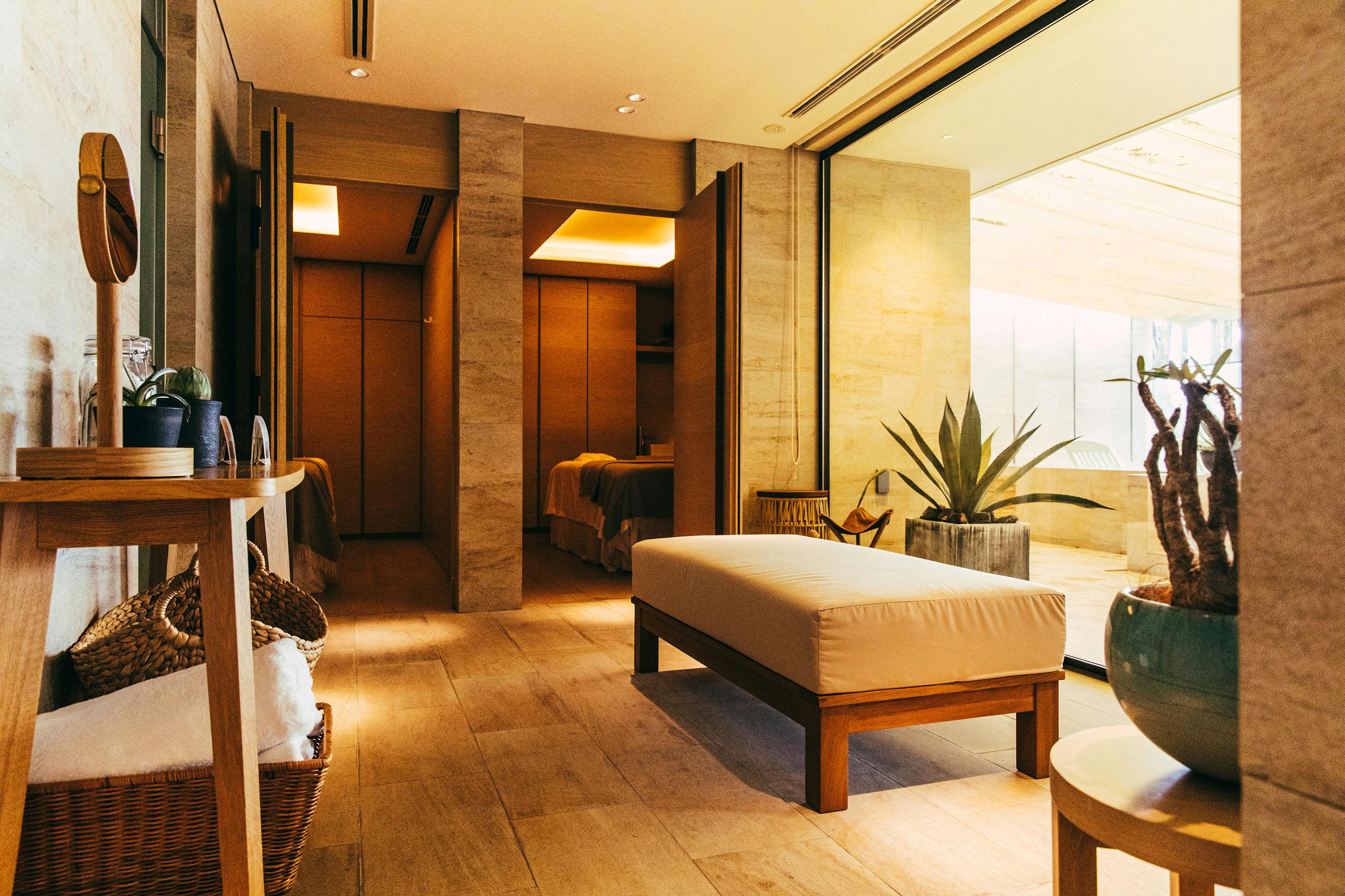 THE HIRAMATSU HOTELS & RESORTS 賢島