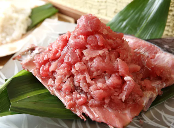 เนื้อปลาทูน่าตรงกลาง