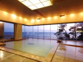 金波樓
