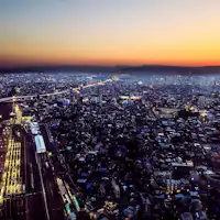 ทิวทัศน์เขตยานพาหนะนาโกยาช่วงเย็น