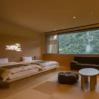 Bangunan Utama "Pemandangan Tujuh Lipatan - Lembah Hibiki"