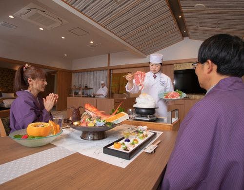 *【お部屋食イメージ（別料金にて承り）】