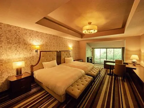 プレミアツイン