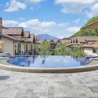 開放感溢れるプール