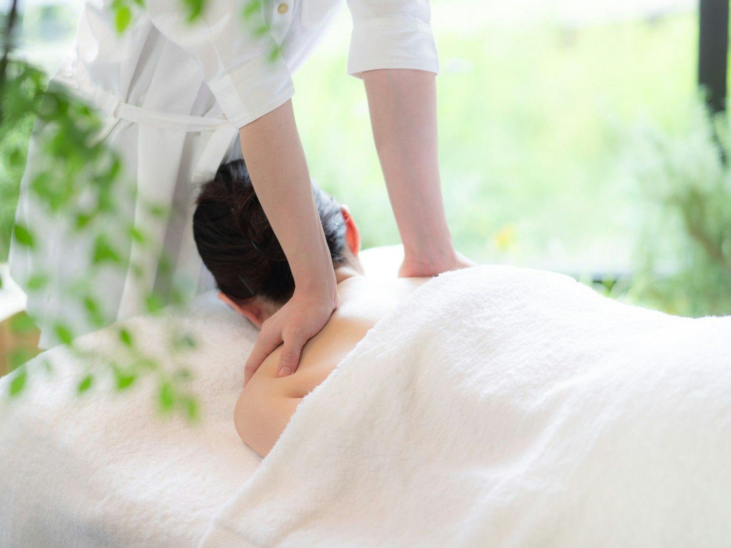 【Ưu đãi có thời hạn | Spa tại phòng 90 phút & quà tặng đặc biệt】Bao gồm spa tại phòng cho 1 khách/1 phòng và quà tặng tùy chọn