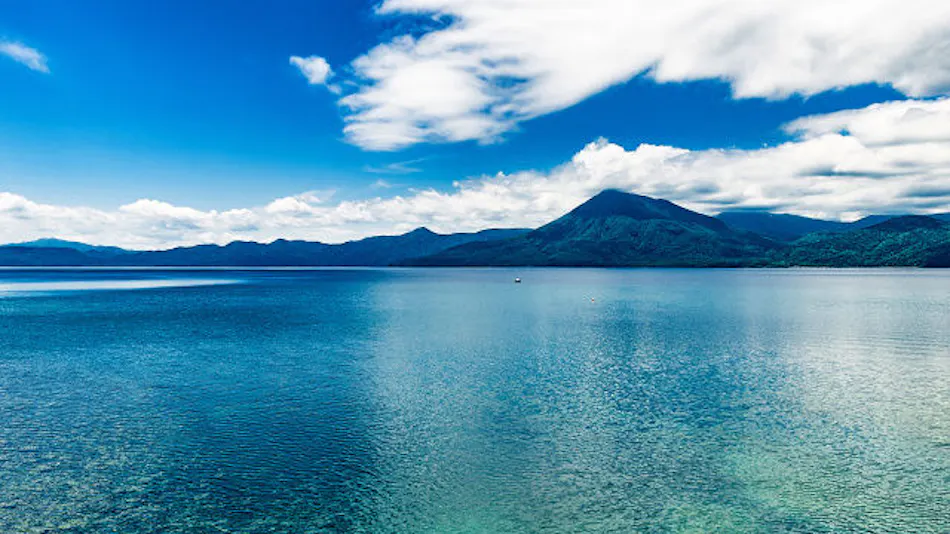 Lake Shikotsu Tsuruga Bessou Ao no Za
