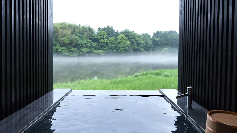 Lakeside Leisure