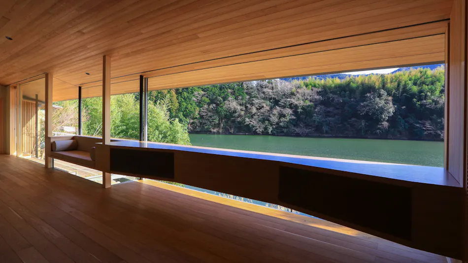 Lakeside Leisure