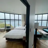 เอ็กเซ็กคูทีฟ โอเชียนสวีท