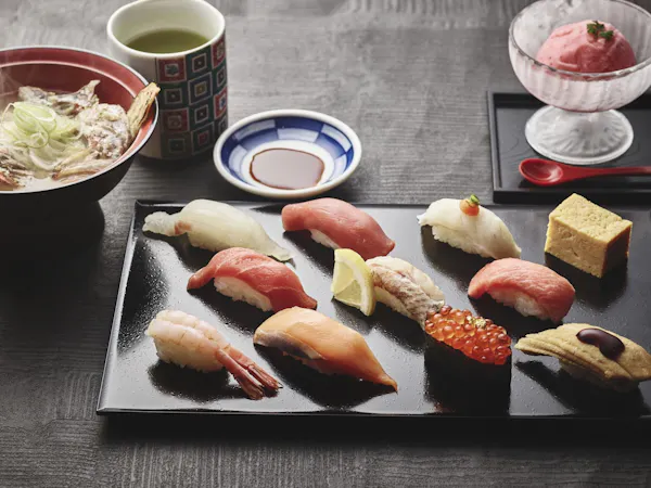 【3食付】金沢まいもん寿司でのご夕食と、ホテルで愉しむ朝食ビュッフェ&バーガーセットランチ