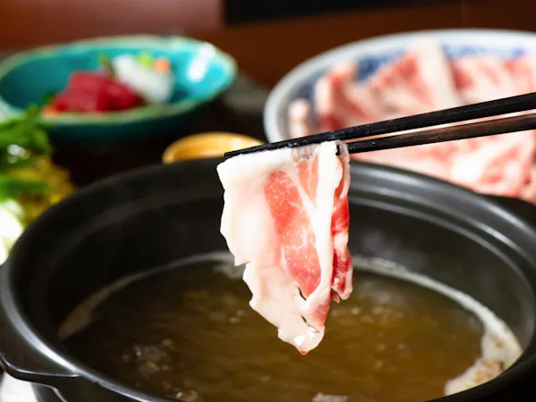 【夕朝食付】琉球の饗宴~あぐー豚と黒毛和牛しゃぶしゃぶの贅沢食べ比べプラン