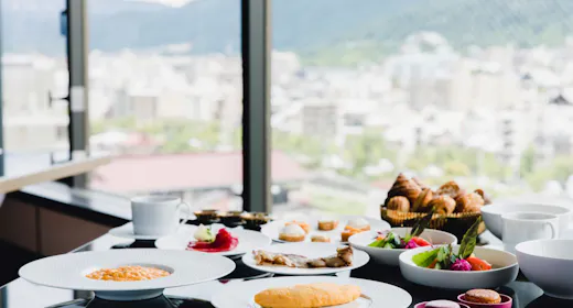 【FAUCHON Stay】最上階のレストランで優雅な朝食を(朝食付き)