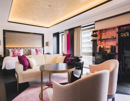 デラックスルーム