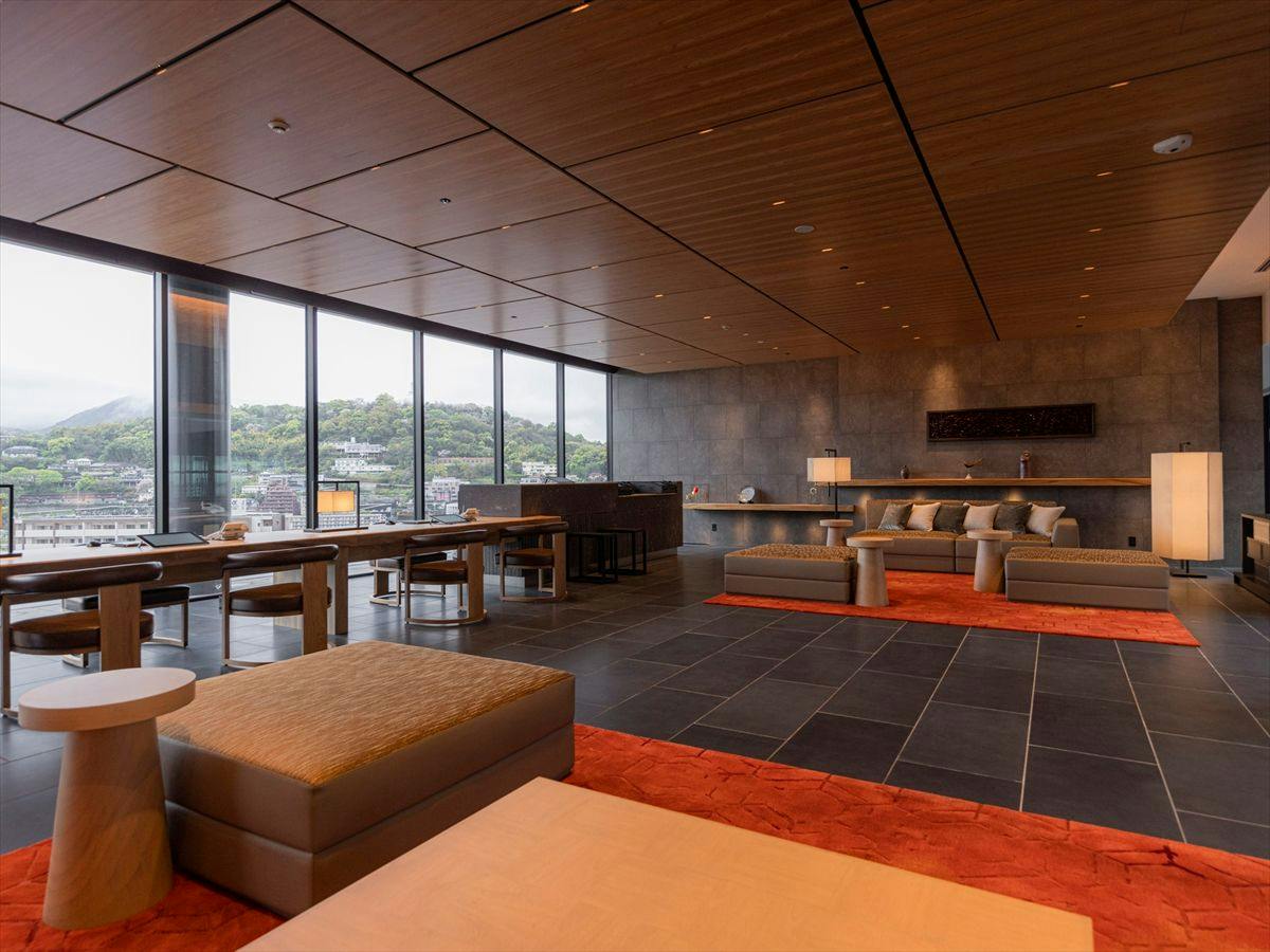 【スタンダードプラン】JR熊本駅隣接の水と緑あふれる非日常な空間で寛ぎのひとときを＜食事なし＞
