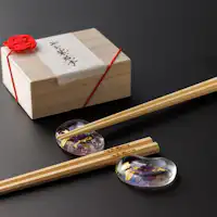 やど紫苑亭をイメージした、可憐な花の箸置